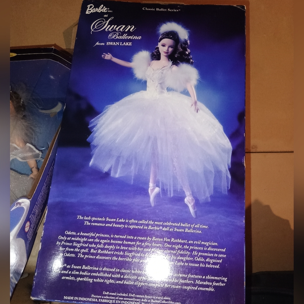 Swan Ballerina From Swan Lake Barbie Doll - Picture 3 of 4